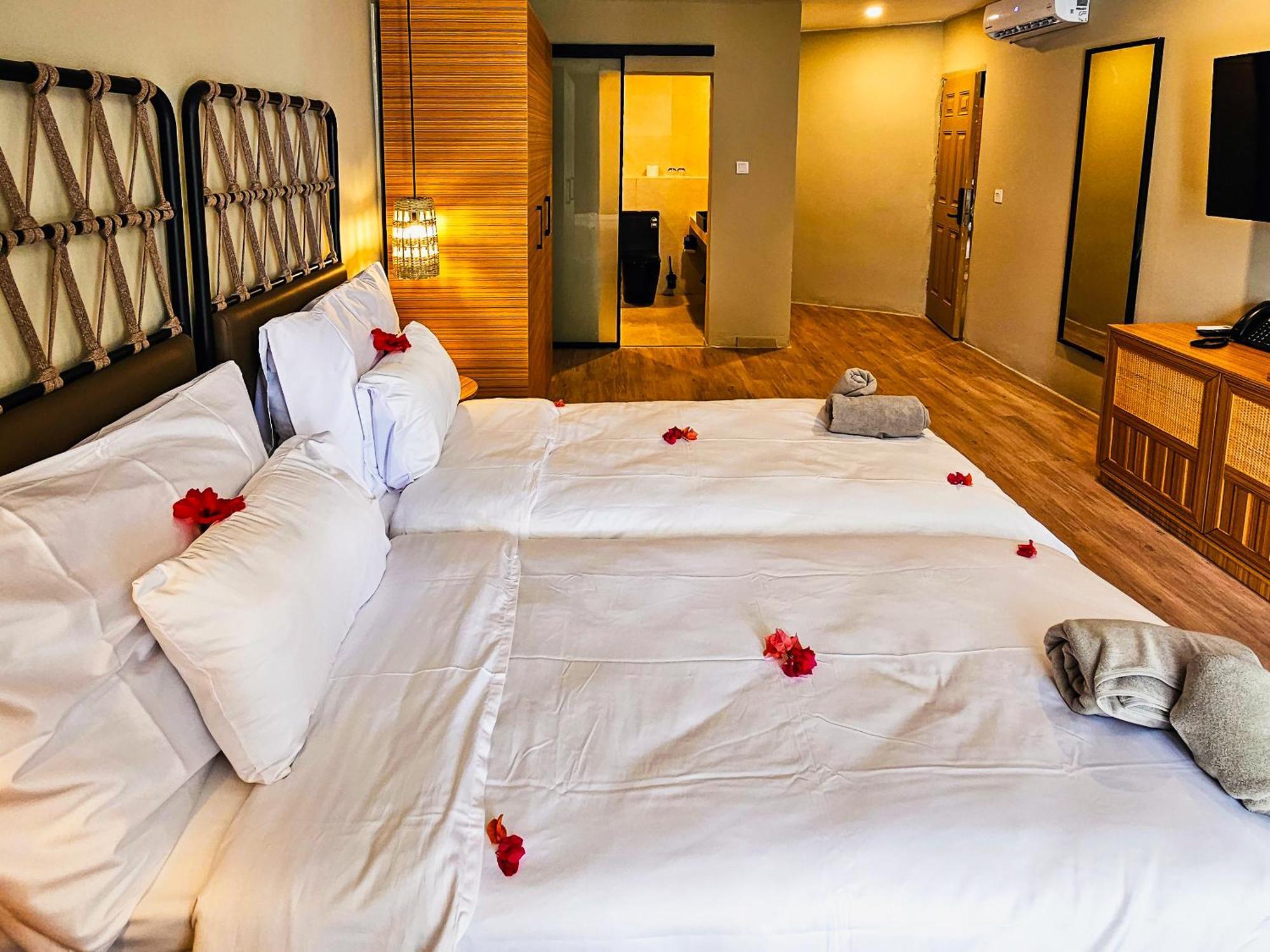 Kombo Beach Resort 세레쿤다 외부 사진