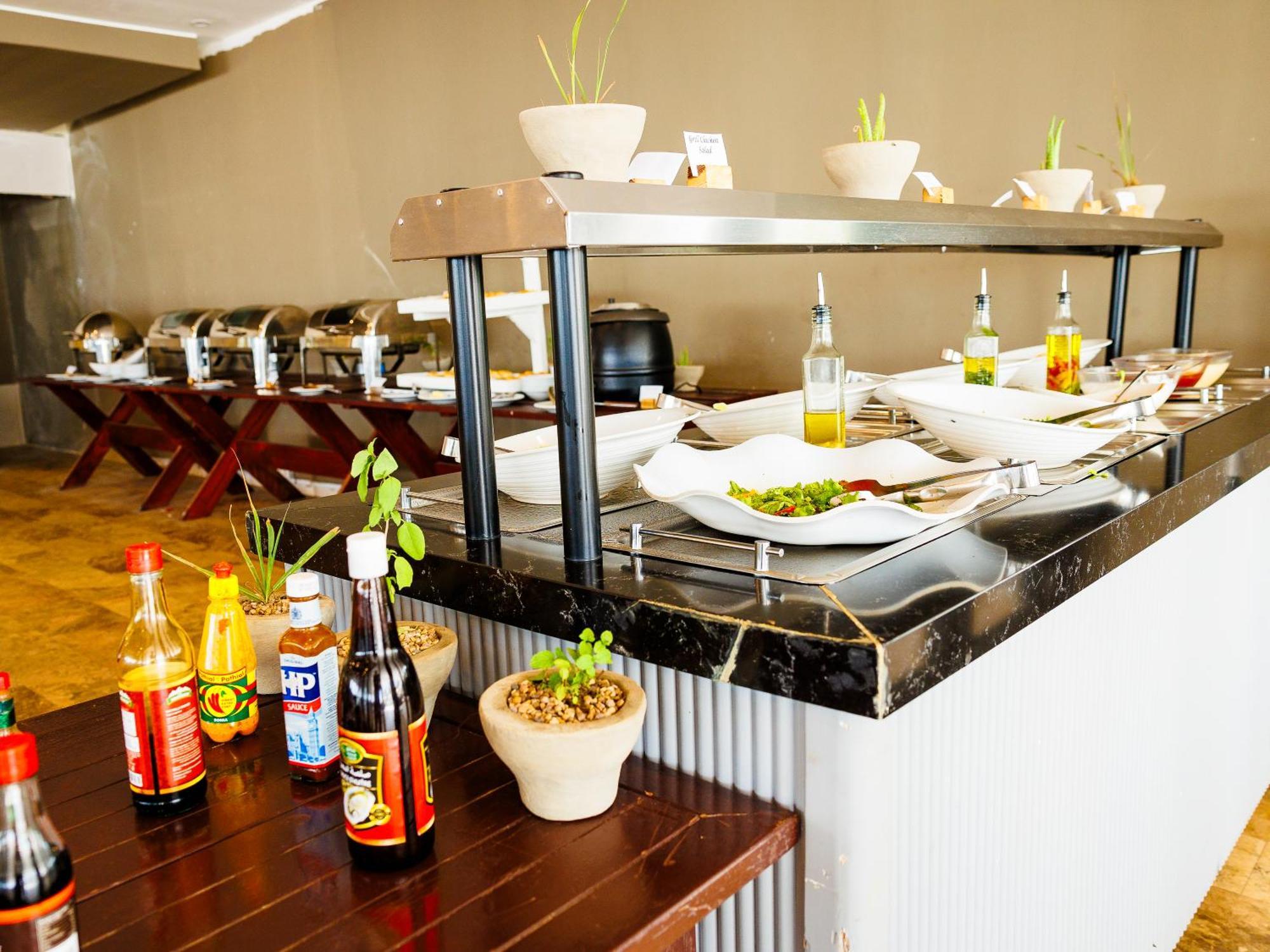 Kombo Beach Resort 세레쿤다 외부 사진